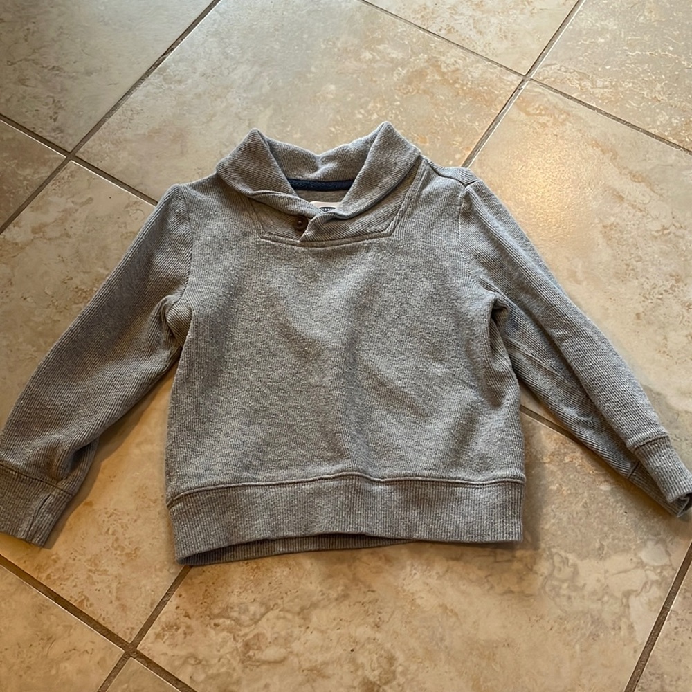 Gray Old Navy Sweater - Size 4T